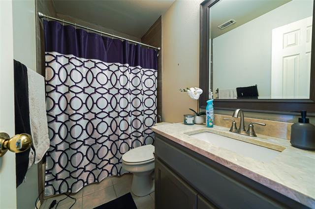 Building Photo - 18667 Gibbons Dr