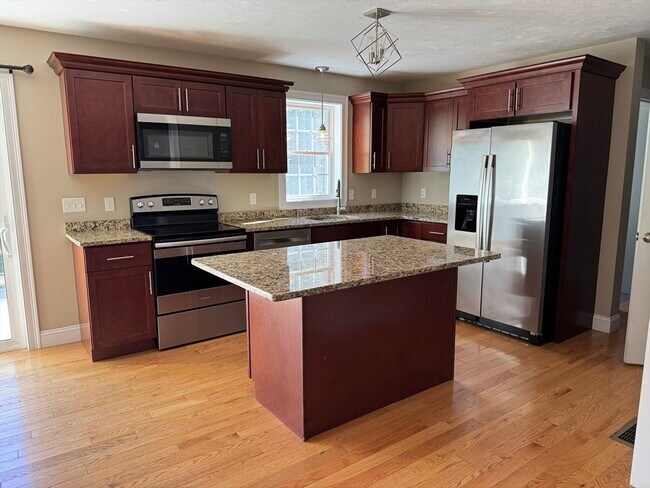 Building Photo - 55 Wenham Rd