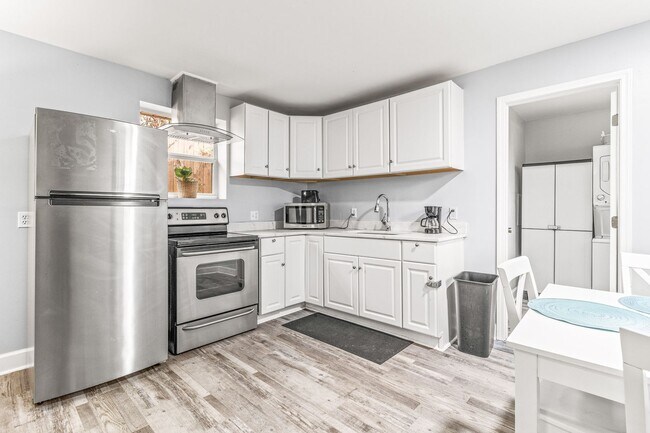 Building Photo - 908 N 57th Ave