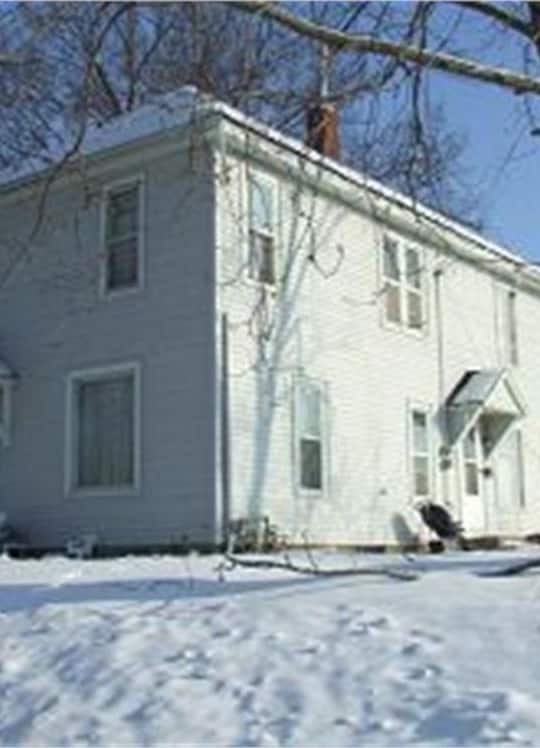 Primary Photo - Anamosa Duplex