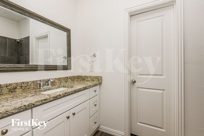 Building Photo - 7336 Parkside Pl Dr