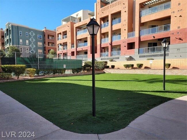 Building Photo - FABULOUS 2 BED, 2 BATH PARK AVENUE CONDO