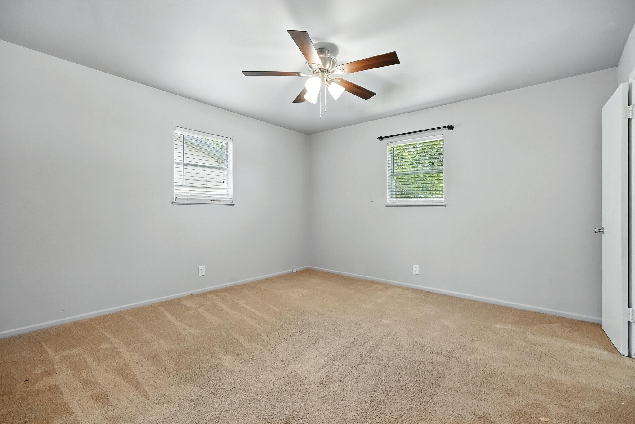 Building Photo - 2349 Marsalis Dr