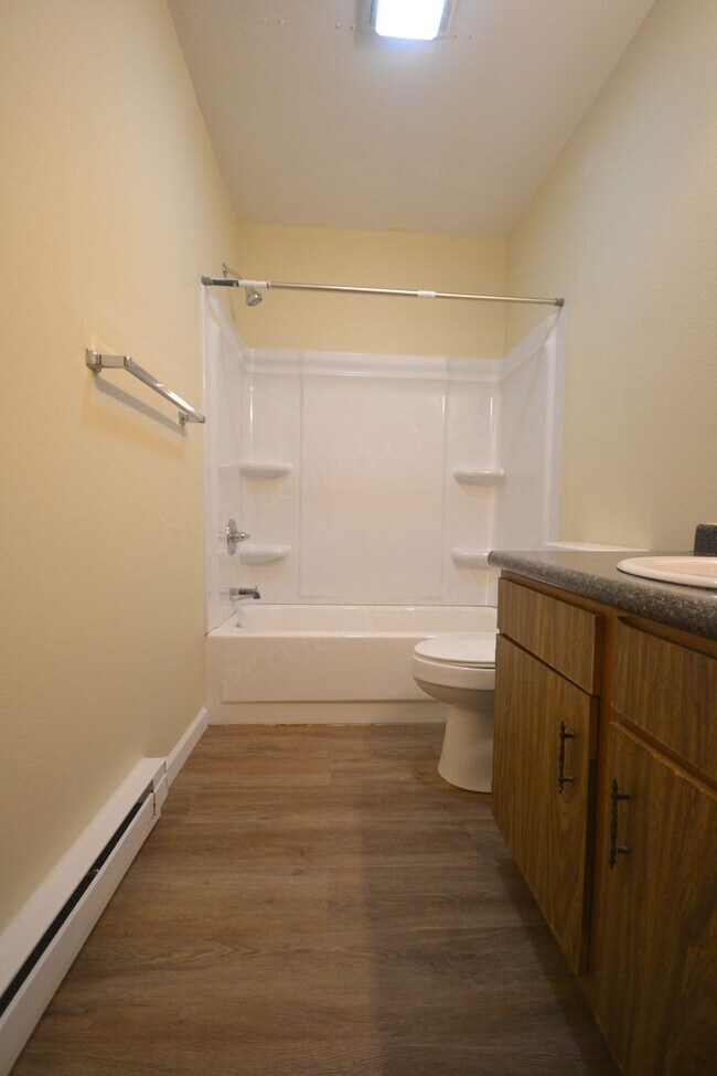 Building Photo - Cross Timbers Apartment