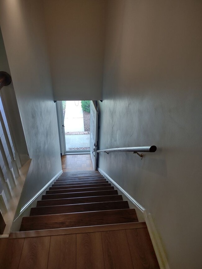 Building Photo - Adorable Two Bedroom Two Bath Condo - Just...