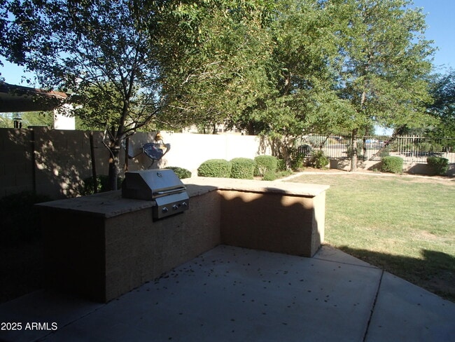 Building Photo - 9007 S 53rd Dr