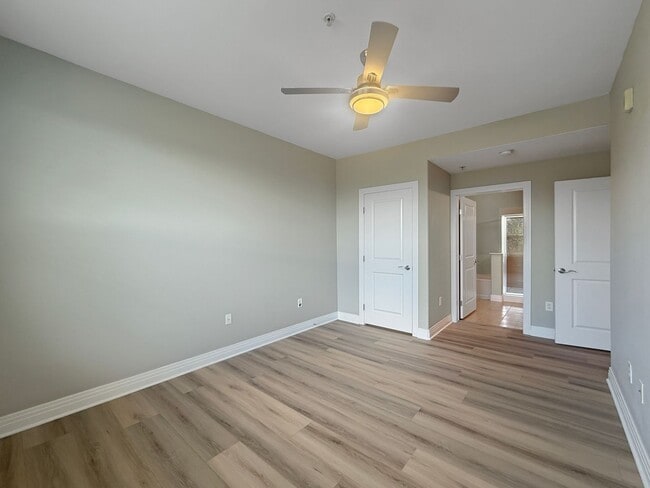 Building Photo - $0 DEPOSIT OPTION. UPDATED 2 BEDROOM CONDO...