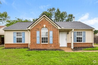 Building Photo - 1411 Lagrange Downs