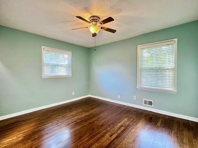 Building Photo - 2739 White Oak Ln