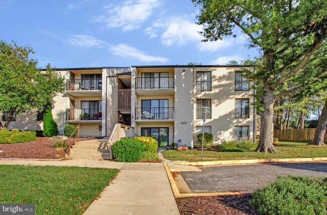 Building Photo - 2574 Riva Rd