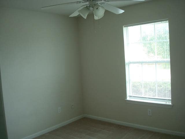 Building Photo - 602 Bishop Dr