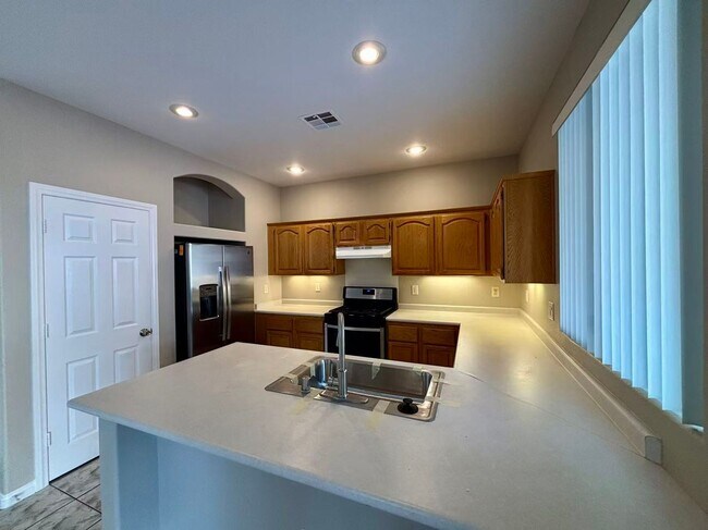 Building Photo - 8290 Golden Cypress Ave