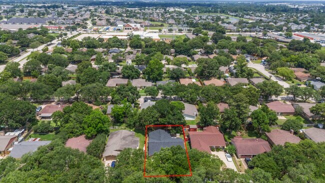 Building Photo - 3902 Marywood Dr