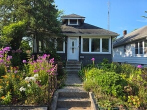 Building Photo - 3-Bedroom, 1-Bathroom Home with Basement & Garage – $1,375/Month | Accepting Section 8