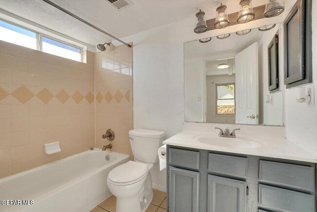 Building Photo - 2364 Tierra Blanda Dr