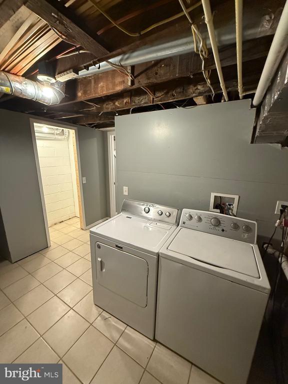 Building Photo - 830 Dumbarton Ave