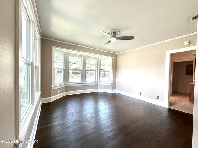 Building Photo - 1407 Belmonte Ave