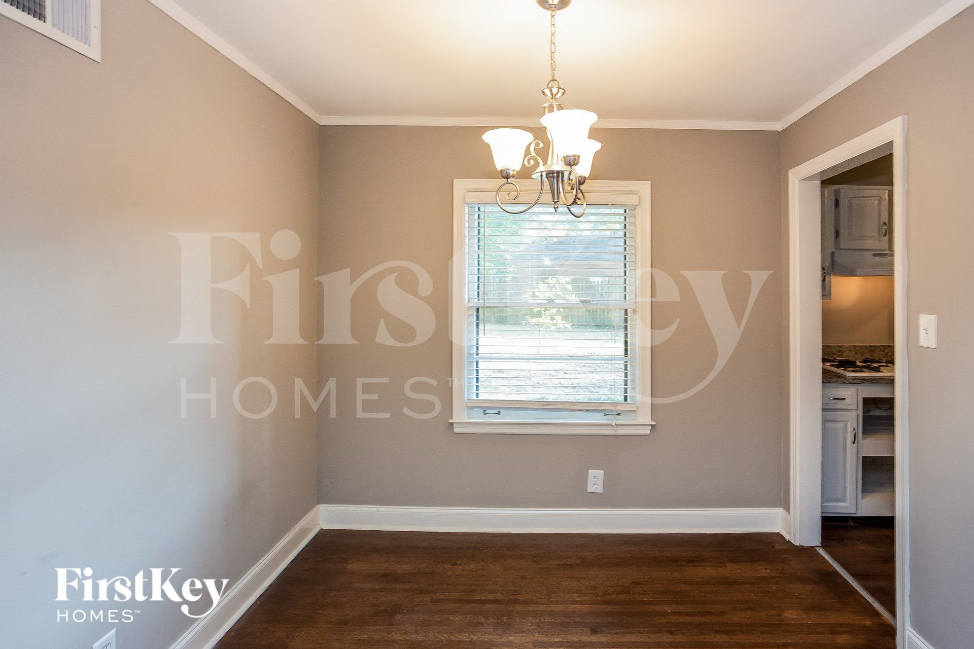 Building Photo - 4549 Leatherwood Ave