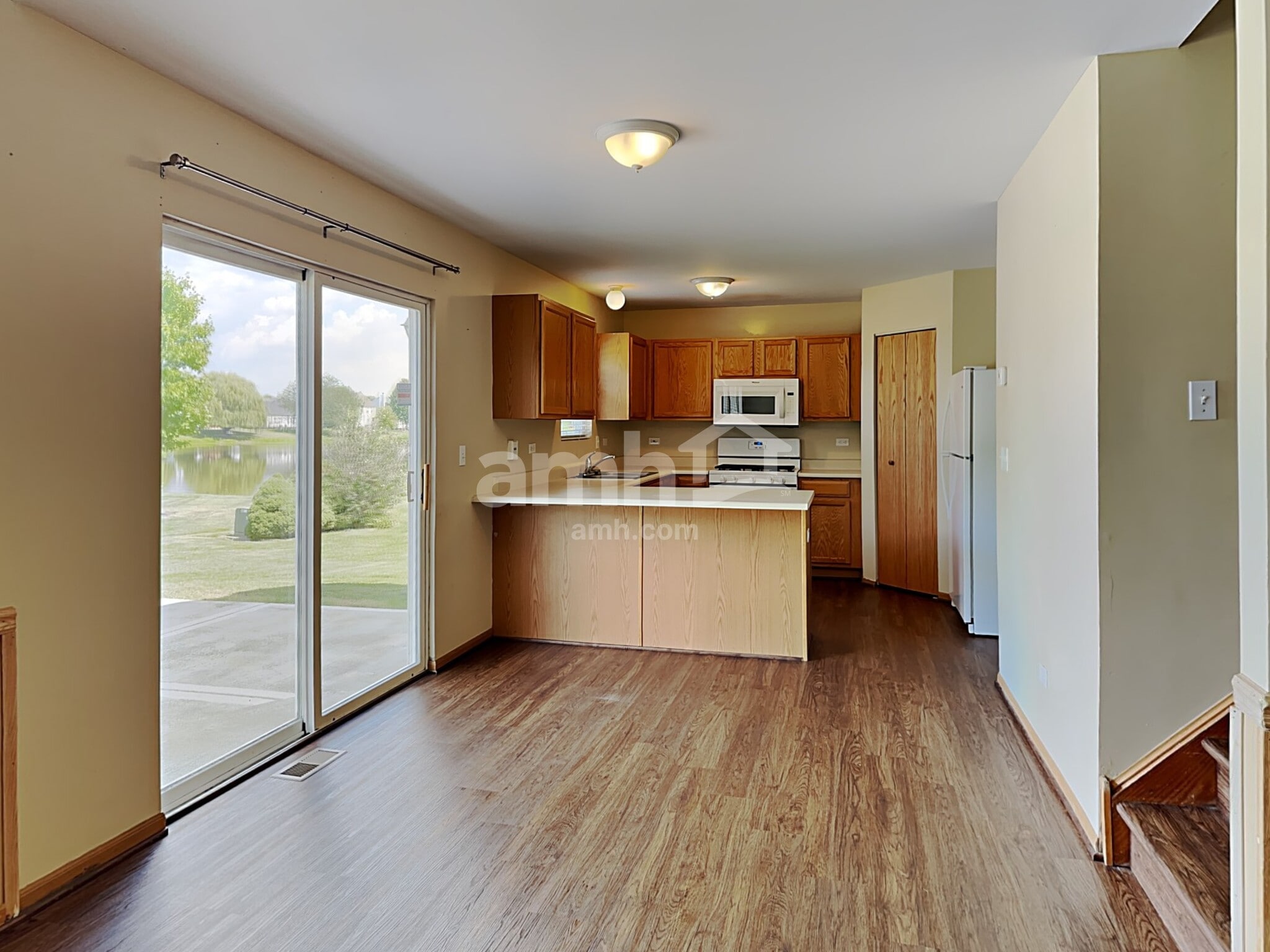 Building Photo - 1708 Lake Pointe Ct
