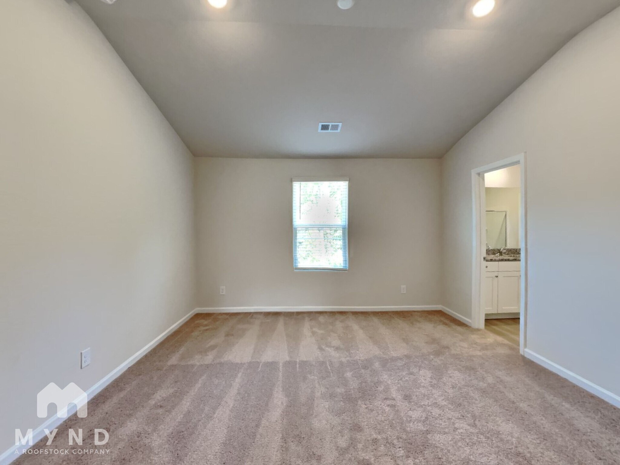 Building Photo - 141 Taverners Ln