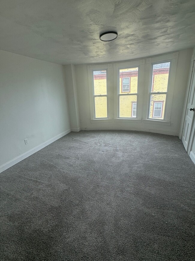 Building Photo - 2310 Jenny Lind St