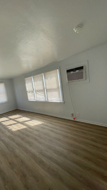 Building Photo - 317 E Franklin Ave