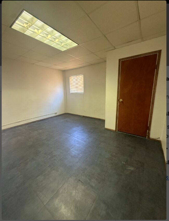 Building Photo - 446 McKean Ave