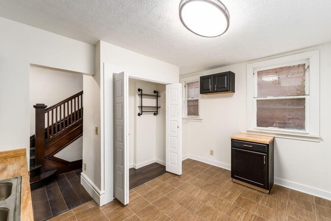 Building Photo - 61 Sherman Ave