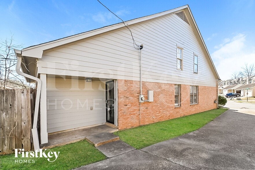 Building Photo - 6512 Lancer Dr