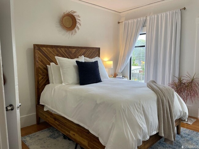 Building Photo - 272 25th Ave