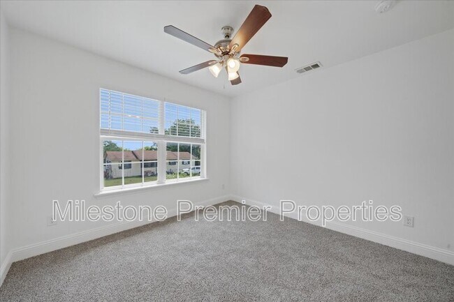 Building Photo - 3308 Moulton St