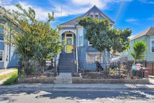Primary Photo - 1055 48th St