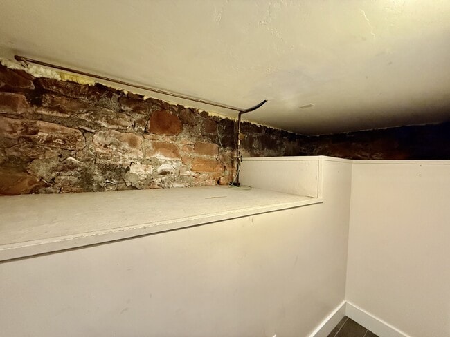 Building Photo - 1228 Bryan Ave