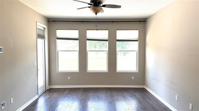 Building Photo - 4890 Palmetto Park Dr
