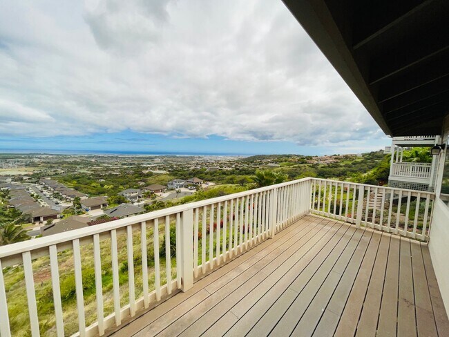 Building Photo - Kahiwelo at Makakilo 3 bedroom home for rent
