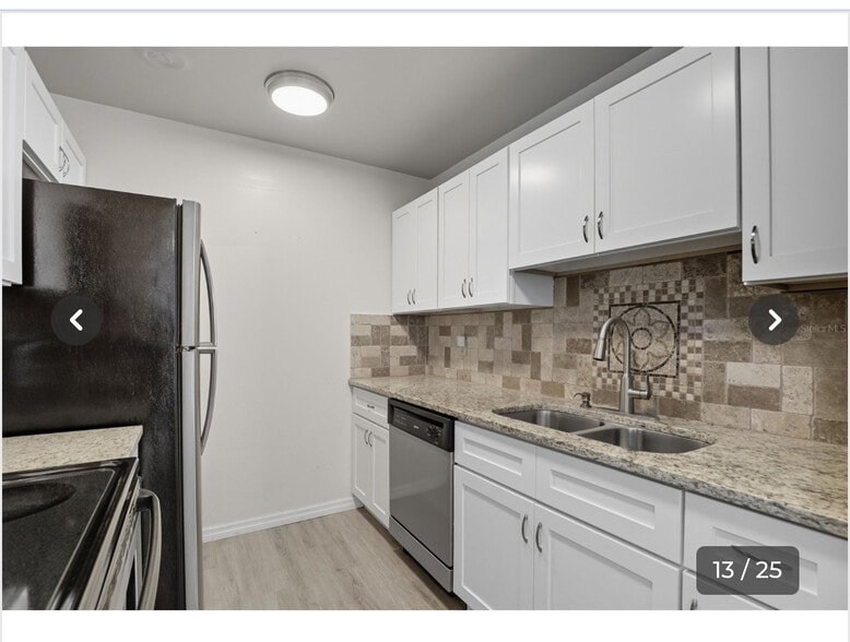 Building Photo - 2399 Antilles Dr