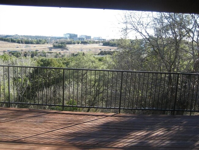 Building Photo - 1922 Holly Hill Dr