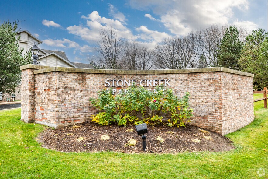 Building Photo - Stone Creek Apartments