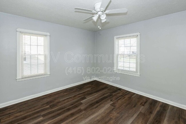 Building Photo - 492 E 327th St