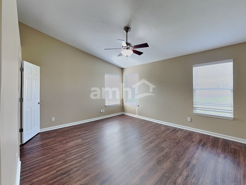 Building Photo - 829 Stonehenge Way