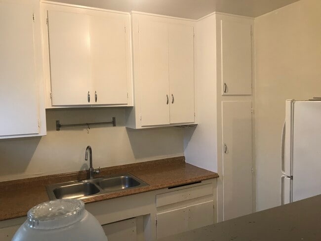Kitchen Area - 1235 W 107th St