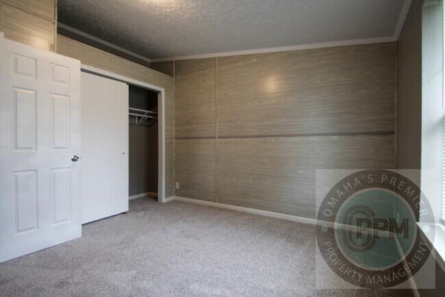 Building Photo - Discover this 4Bd/2Ba in Omaha, Ne