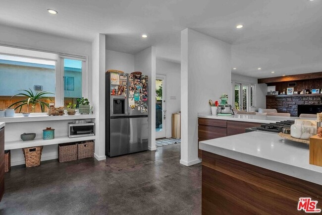 Building Photo - 3436 S Centinela Ave