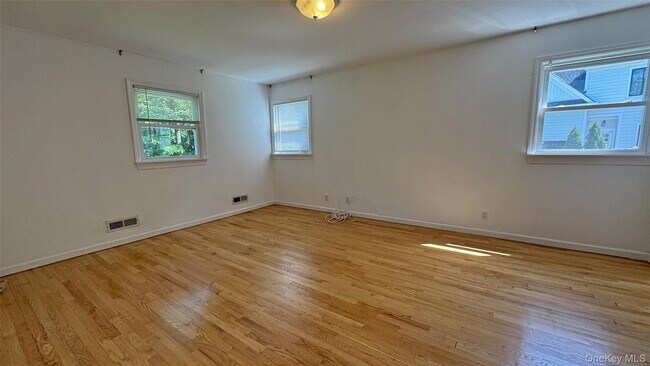 Building Photo - 3 Stonewall Ln