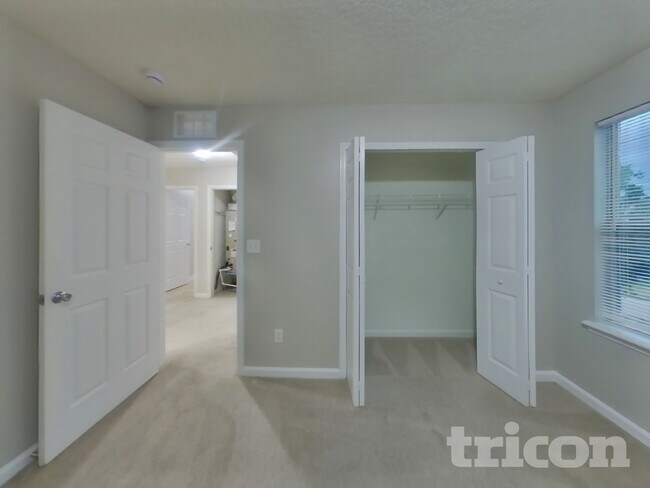 Building Photo - 11982 Alexandra Dr