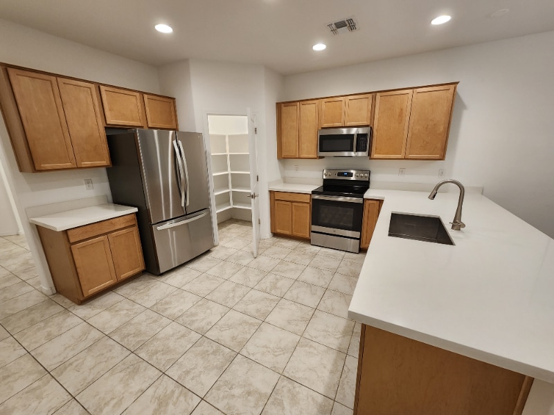 Building Photo - 8948 W Colter St