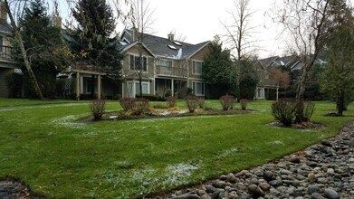 Building Photo - Klahanie 2 bedroom condo is available to m...