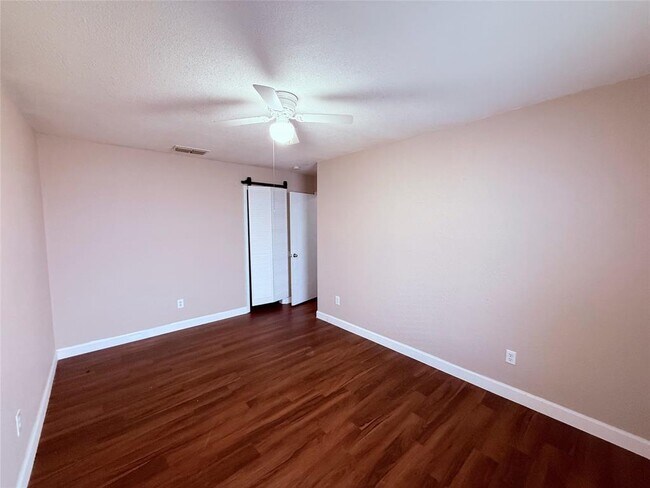 Building Photo - 12314 Thompkins Dr