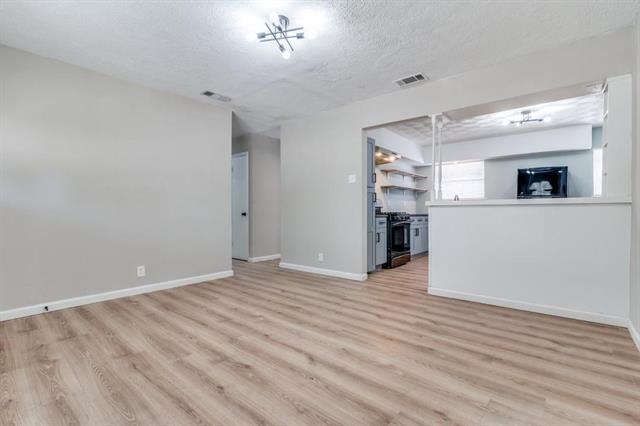 Building Photo - 4555 Sandra Lynn Dr
