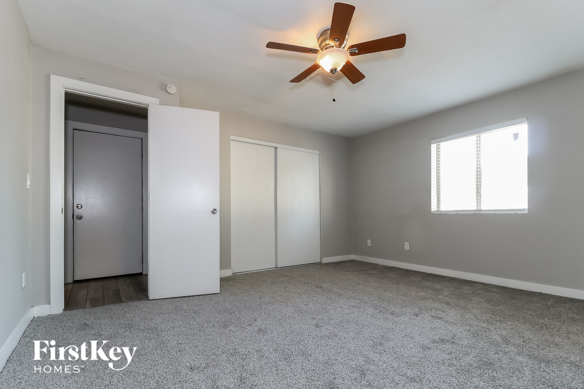 Building Photo - 3605 W San Miguel Ave